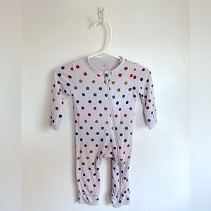 Kyte BABY Zippered Romper in Oat Polka Dot (3 - 6 months)
